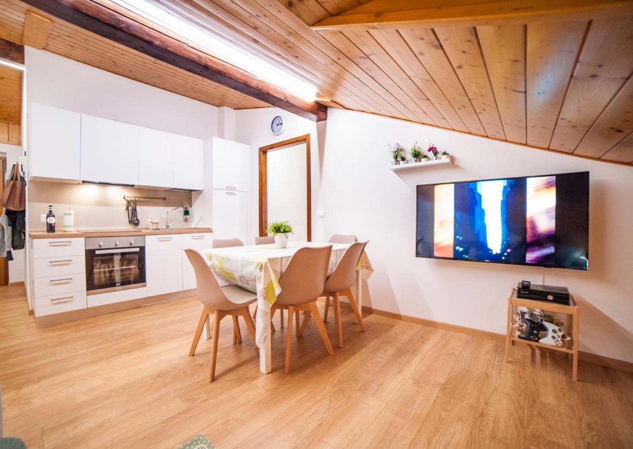 La Mansarda Di Emma Apartment Pinzolo Exterior photo
