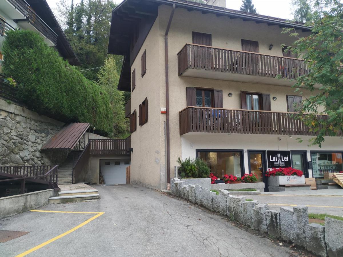 La Mansarda Di Emma Apartment Pinzolo Exterior photo